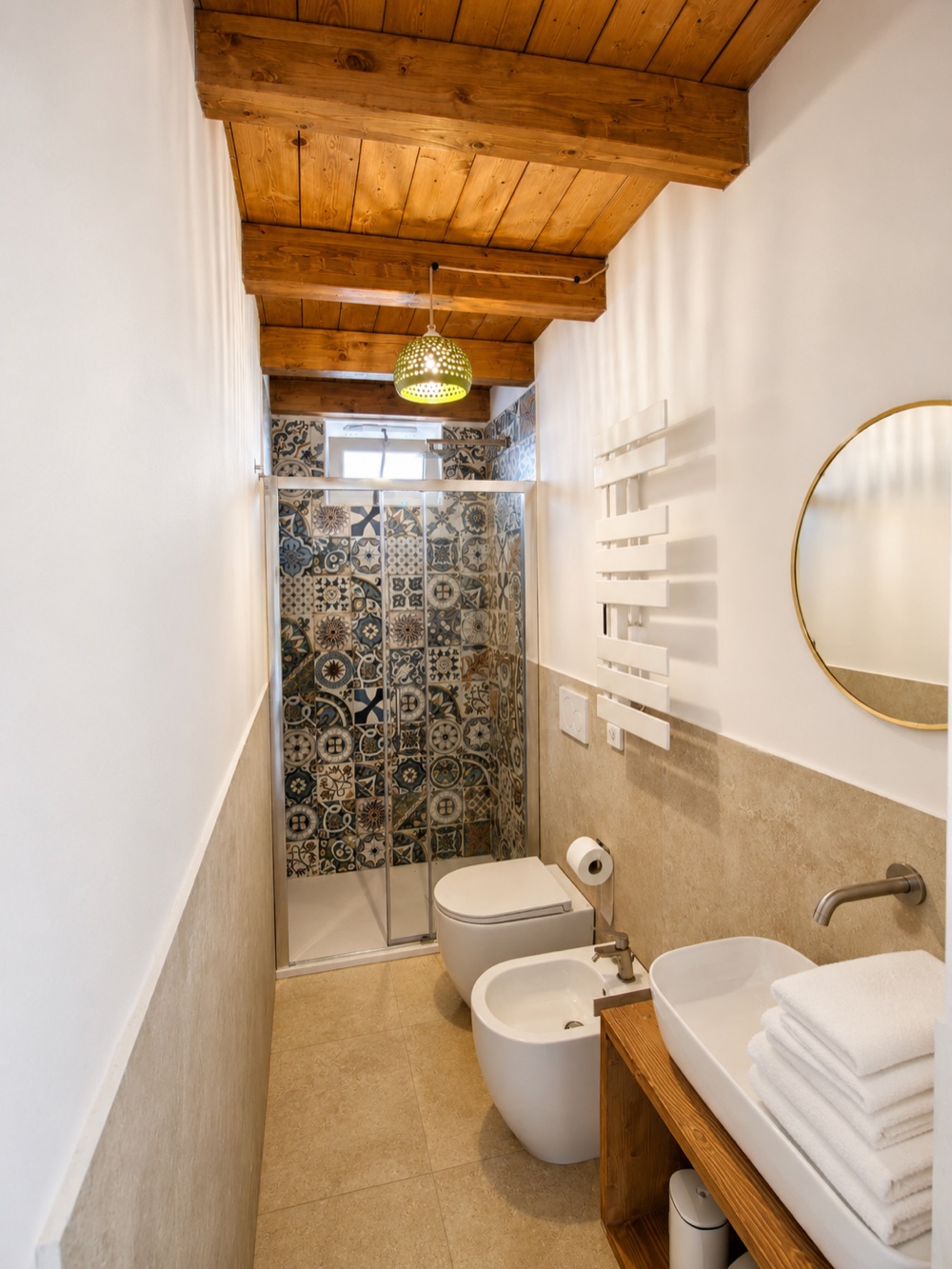 Bagno della Camera Verde con doccia e maioliche